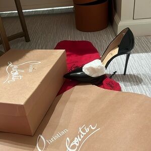 Christian Louboutin Iriza Pumps. Size 38. Worn 2 times.